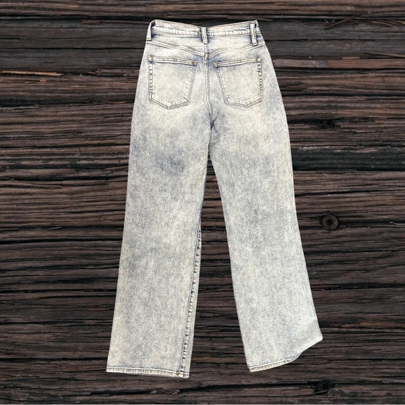 Silver Jeans Straight Leg Silver and Blue Denim - Picture 2 of 5